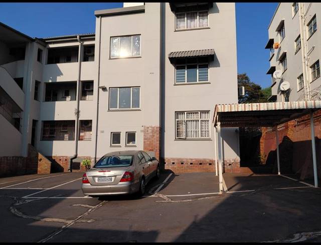 3 BEDROOM APARTMENT FOR SALE IN GLENWOOD
